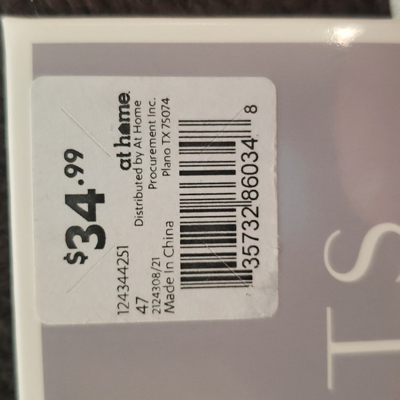 Throw - Picture 3 of 3